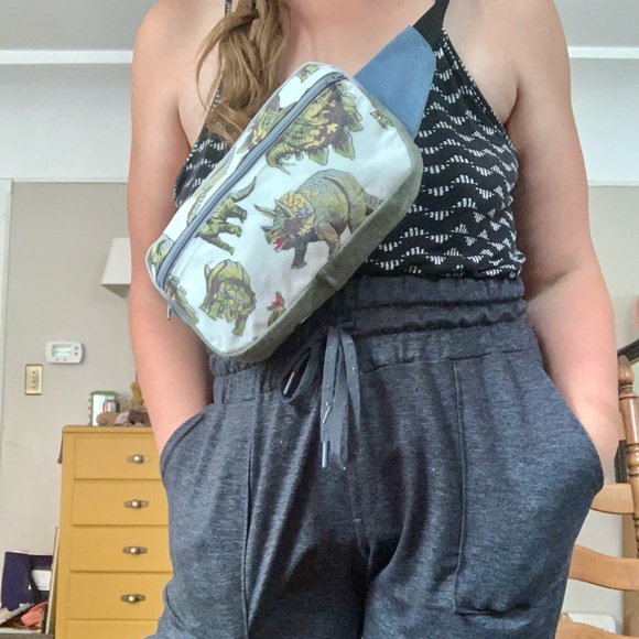 Dinosaur Fanny Pack - Picture 2 of 7